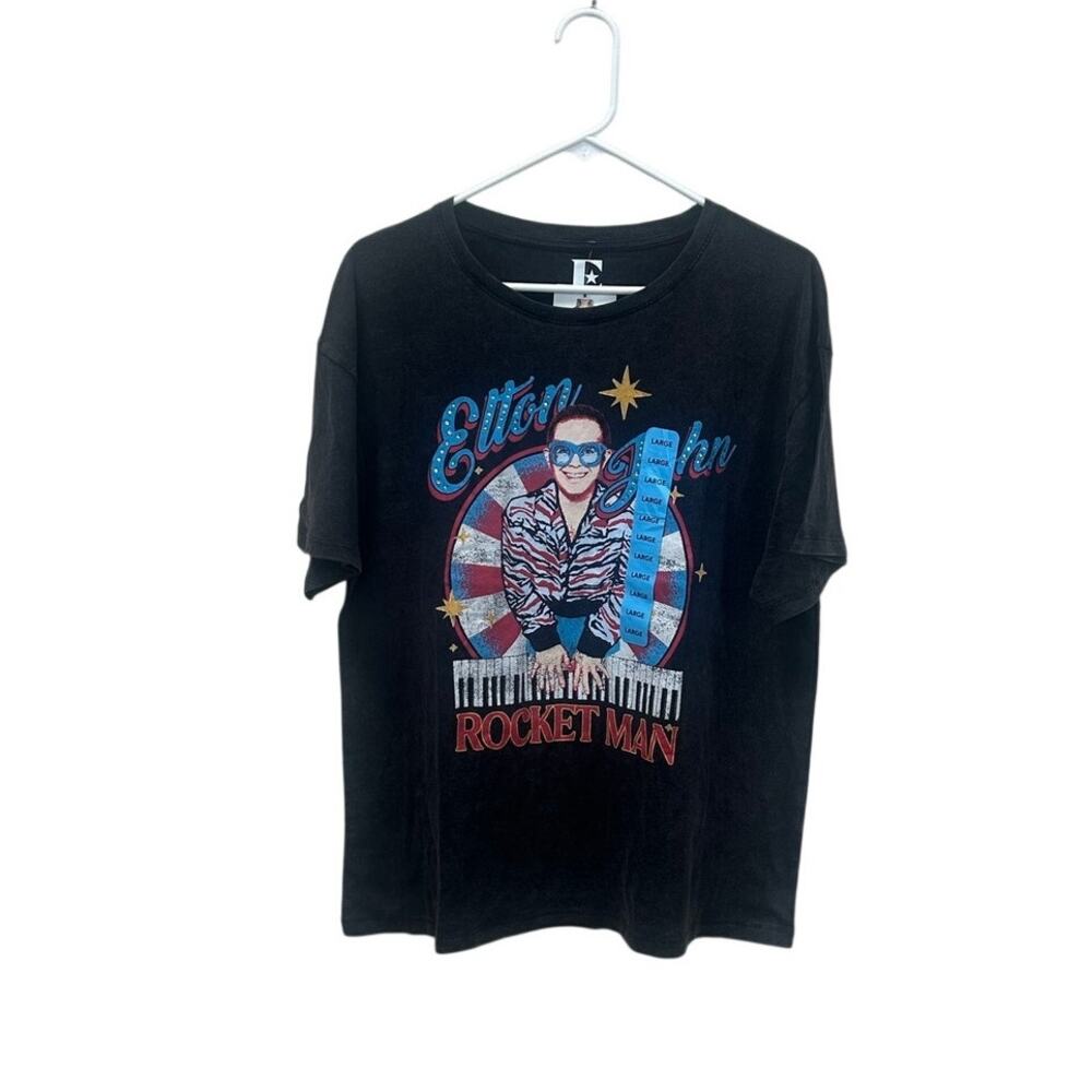 Elton John Rocket Man Black Graphic Tee size L NWT